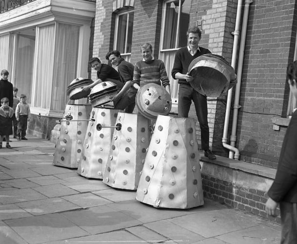 C129266-MGApprentices-DaleksinAbington-1965