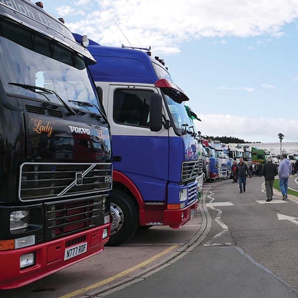 300 trucks descend on Gaydon for Retro Truck Show!